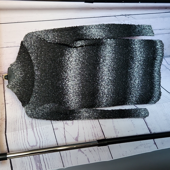 Elle black/gray/white shimmery cow neck sweater size small - Picture 4 of 4